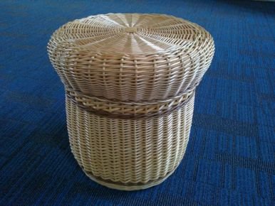 Storage basket rounded